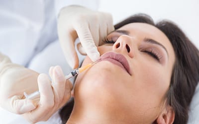 Botox: harmoniza o seu rosto e auxilia nas funções da boca.